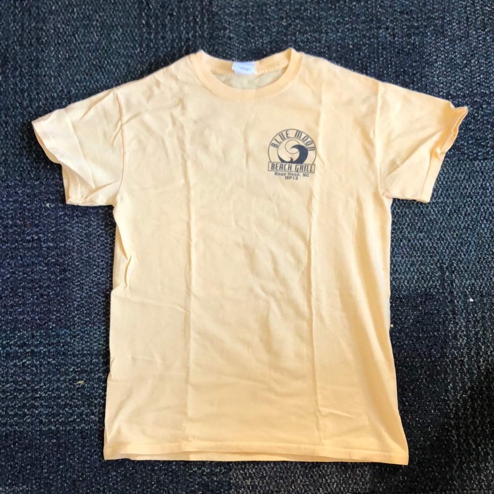 Yellow t-shirt!